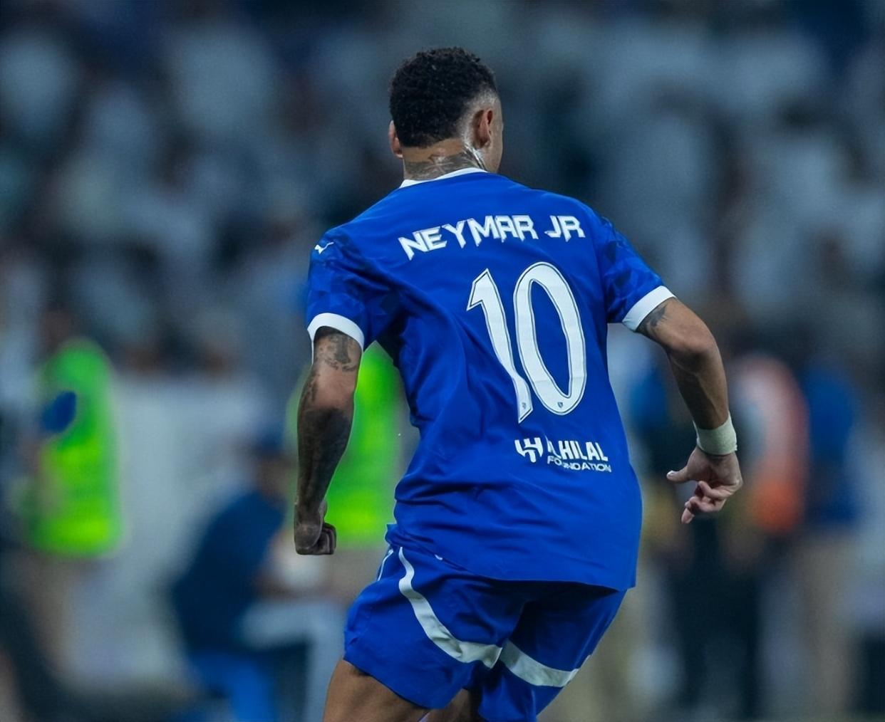 九游互动德布劳内与40激战日本队分钟，比赛规则变更胜负难料！，内马尔焦点对战上演精彩一战的简单介绍