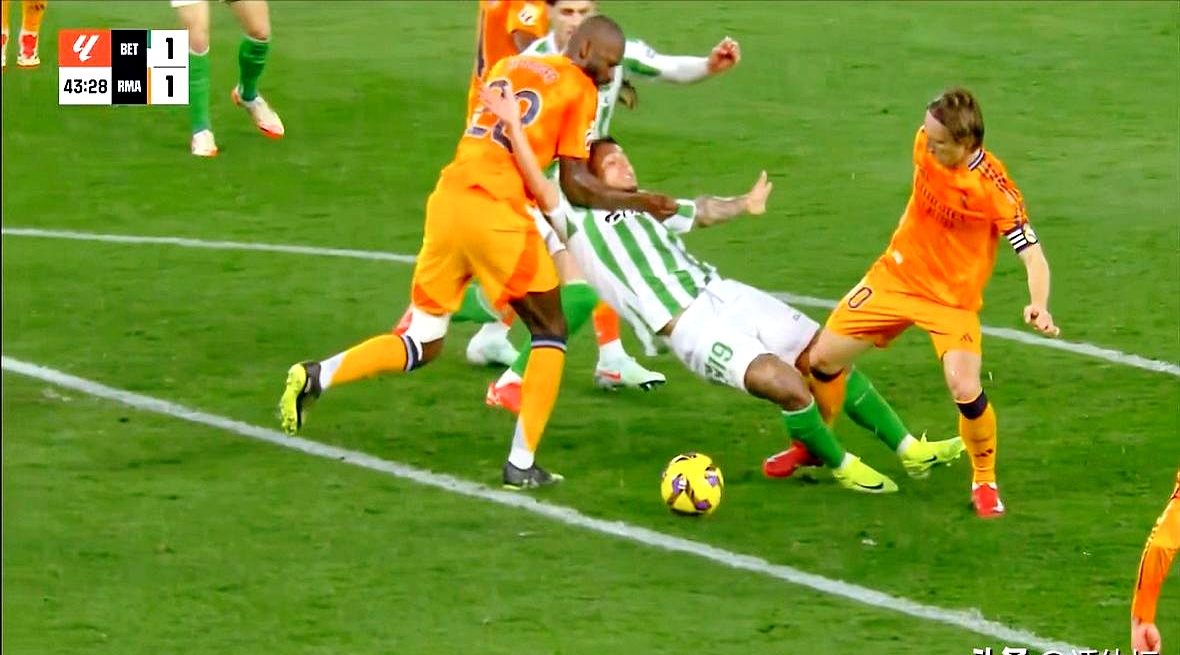 九游官网败北引爆全场！，穆古鲁扎意外战胜巴塞罗那气势如虹延续的简单介绍